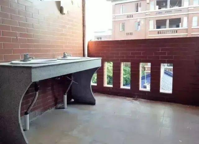 广东高校宿舍 18丨南方医科大学_高层_阳台_数字