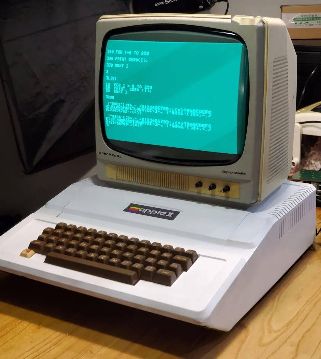 极客逻辑 GeekLogic - APPLE II 的影子——仿制机