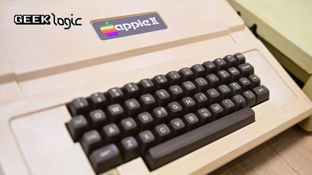 极客逻辑 GeekLogic - APPLE II 的影子——仿制机