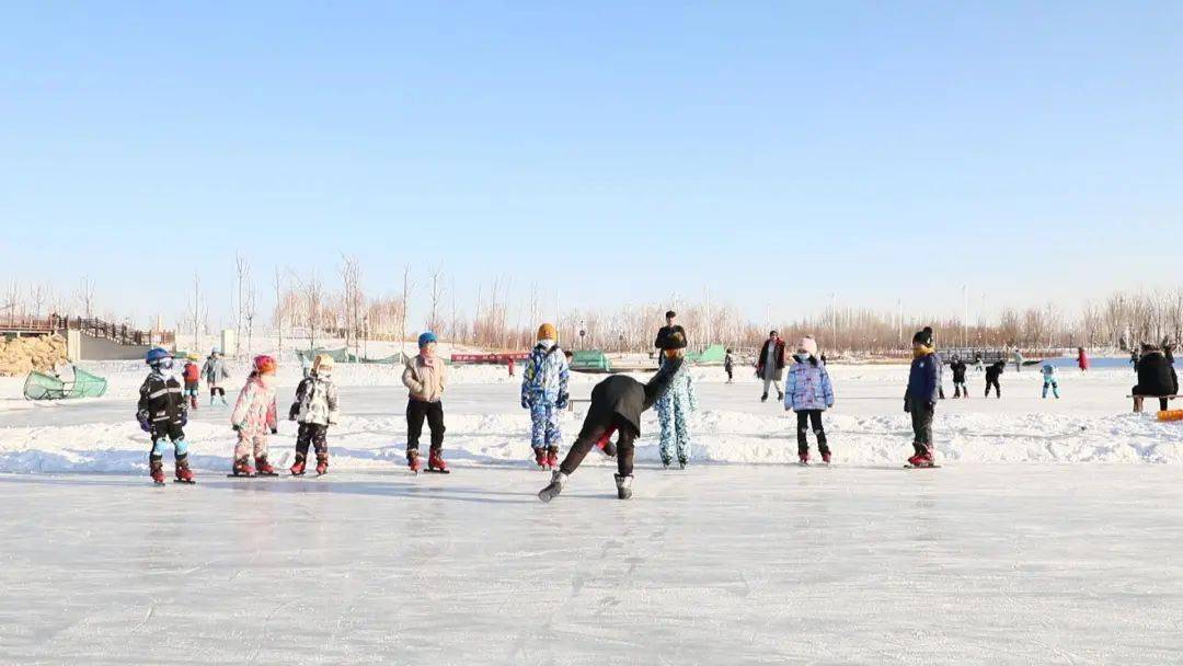 塔额时讯冬天的快乐来啦塔城的冰雪就该这么玩儿