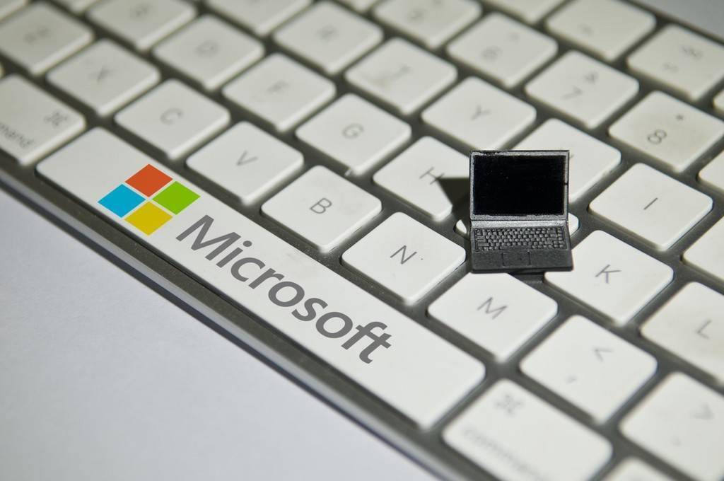 微软新增“包容性语言”检查器标注不当措辞，网友：画蛇添足