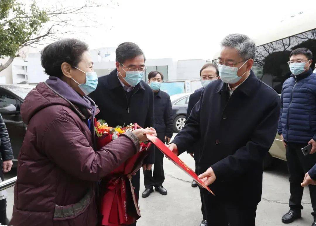 市领导祁松,沈觅,潘国强,查颖冬,市人大常委会秘书长李永根,市政府