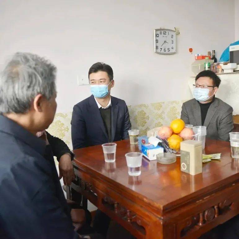 关爱送到家、温暖送到心坎上! 副区长张彦走访慰问困难家庭_徐泾镇_关怀_身体