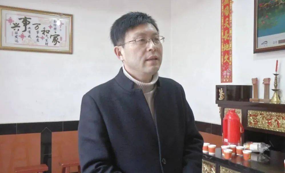 陈武表示,周炳耀同志是全社会学习的好榜样,各级各部门要继续深入学习