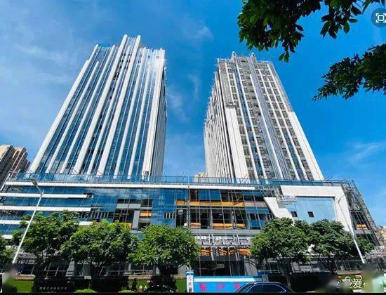 据了解,金城湾商业项目(金城湾翠微大厦)项目位于仓山区金山大道南侧