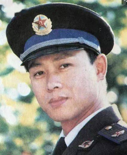 吴京安,1998年,主演的历史剧《红旗渠的故事》获第18届中国电视剧飞天