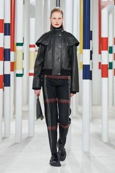 身材 “大衣”失宠了?现在流行这么穿!保暖又显瘦!