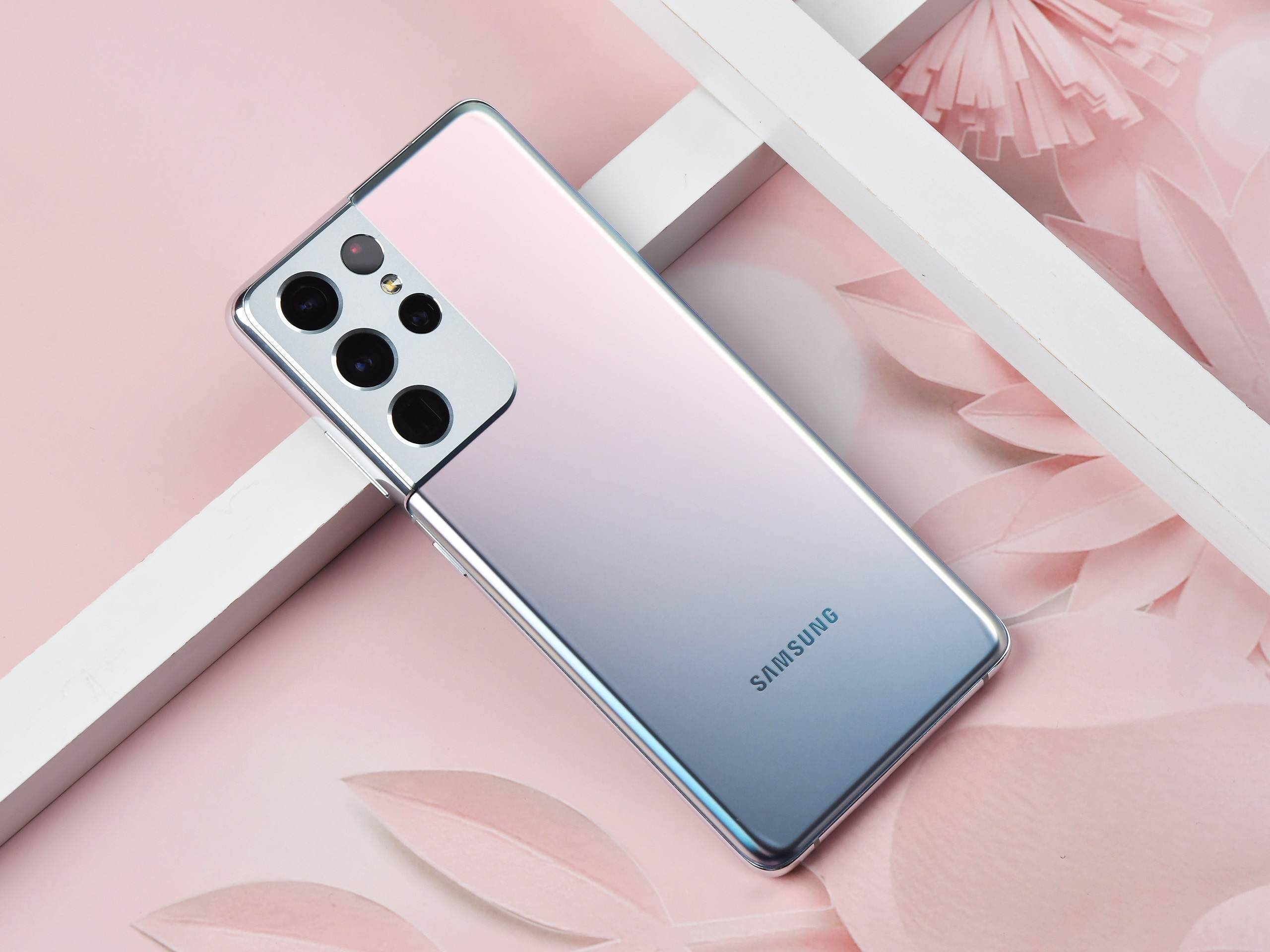 181tb运存5000mah大电池4nm处理器三星新一代机皇下月来临