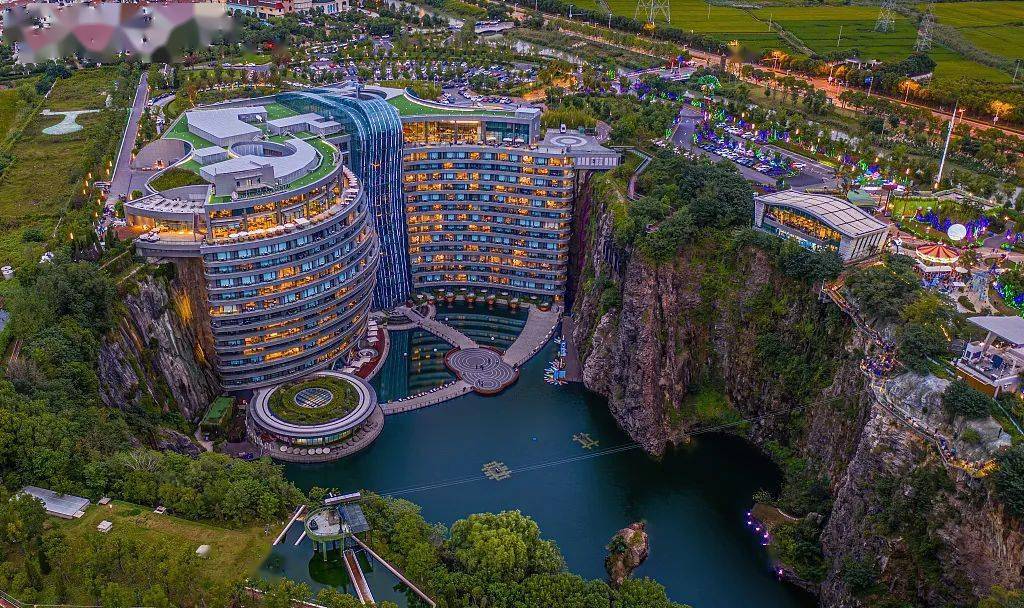 地"哇"起来～但只要走入其中看上去与普通酒店无异上海佘山世茂洲际