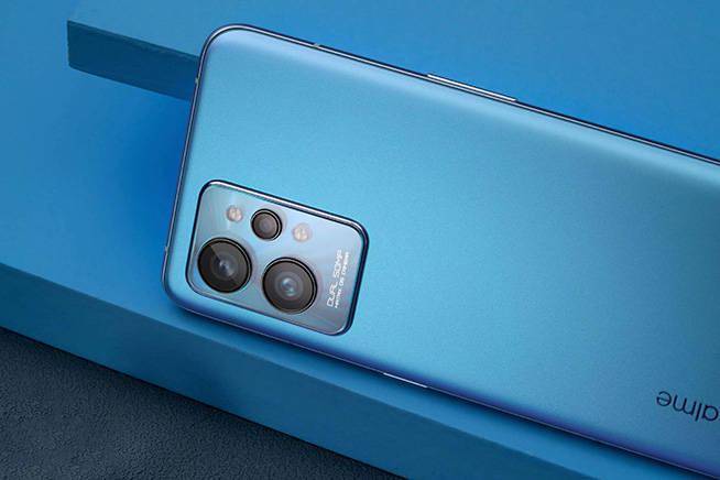 最适合玩游戏的骁龙8旗舰，真我GT2 Pro全新钛蓝配色开售