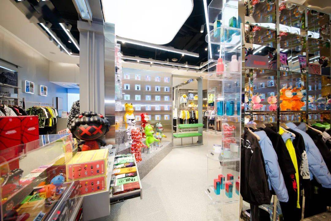 绝版热门联名、绝版潮玩扎堆！IFS这家潮流界的天花板，值得来逛！
