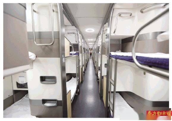 列车为长途旅客免费提供一份动卧餐品