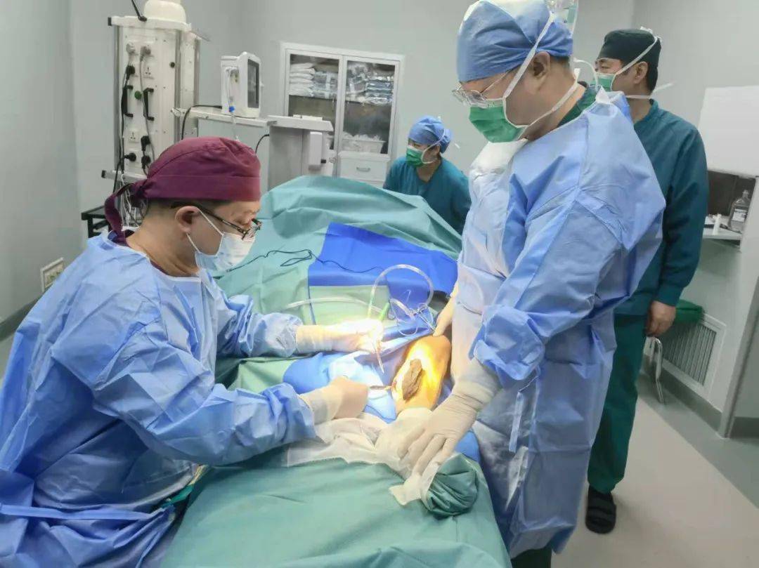 庆祝建院50周年诊疗技术白血病患者多处脓肿骨外科二病区vsd负压封闭