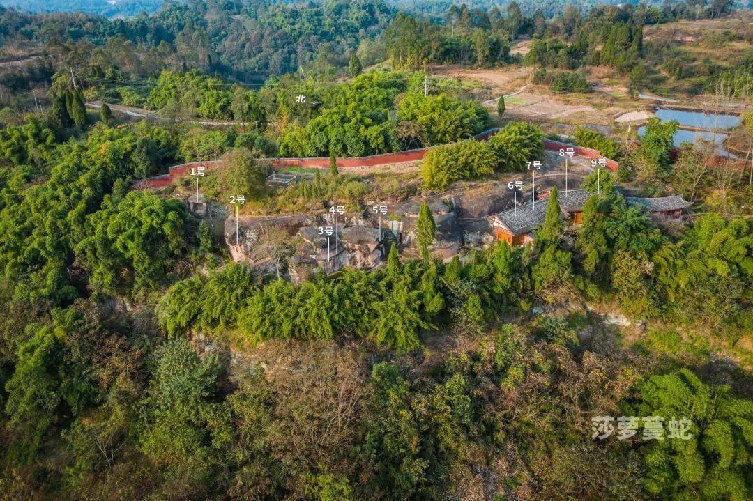 莎萝蔓蛇石篆山摩崖造像航拍