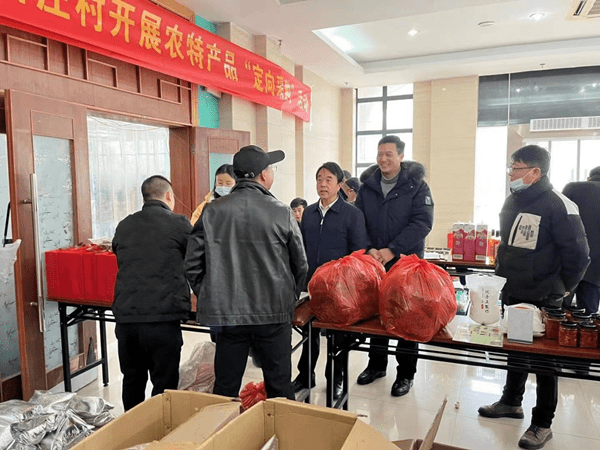 开展情况本次官庄村"定向采购"是在前期已开展的潜山市余井镇松岭村