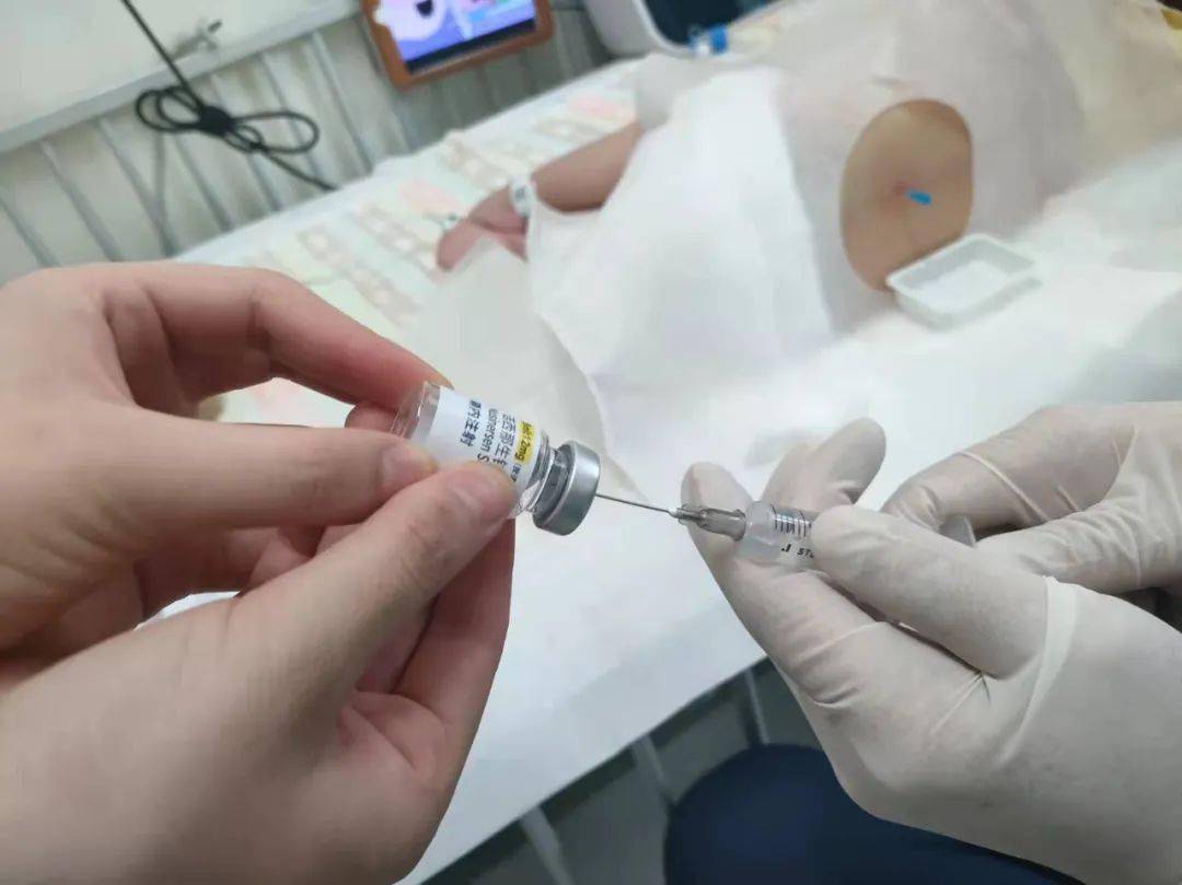 昔日天价药纳入医保甘肃首例诺西那生钠注射液治疗在甘肃省妇幼保健院