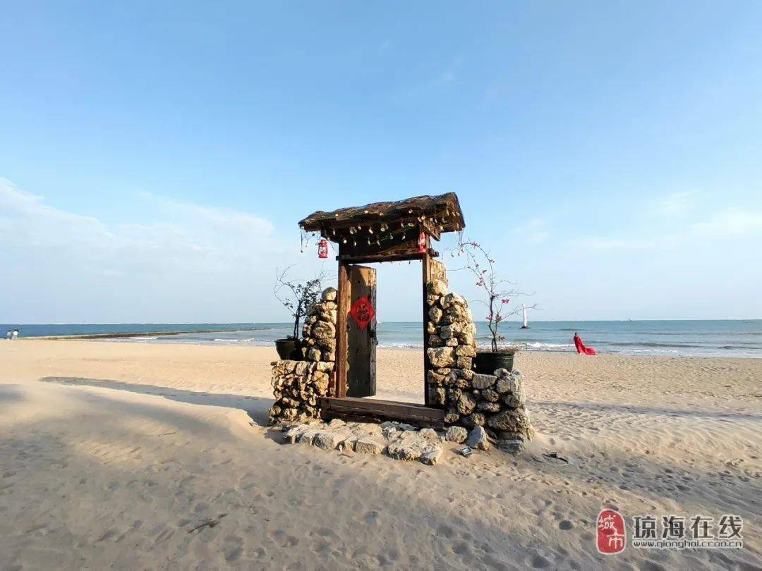 排港村的"潜捕赶海体验基地",是潭门镇新晋网红打卡地点,这里海风轻拂