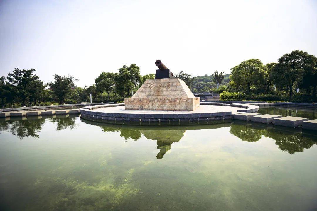 色彩跟着上海春节的颜色来一次海派城市考古
