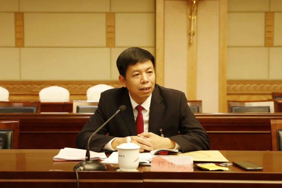 我们纪检监察人深刻领会全会精神谋划好新一年工作