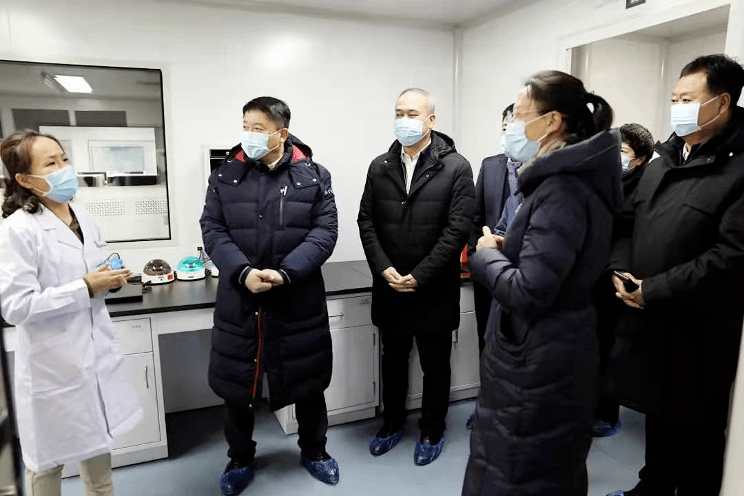 谢忠岩向大家致以新春问候和祝福,他指出,环卫工人是城市颜值提升的"