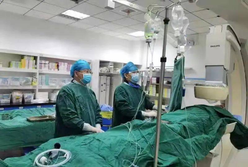 生物|益阳市中心医院开展全市首例生物可吸收冠脉支架植入术