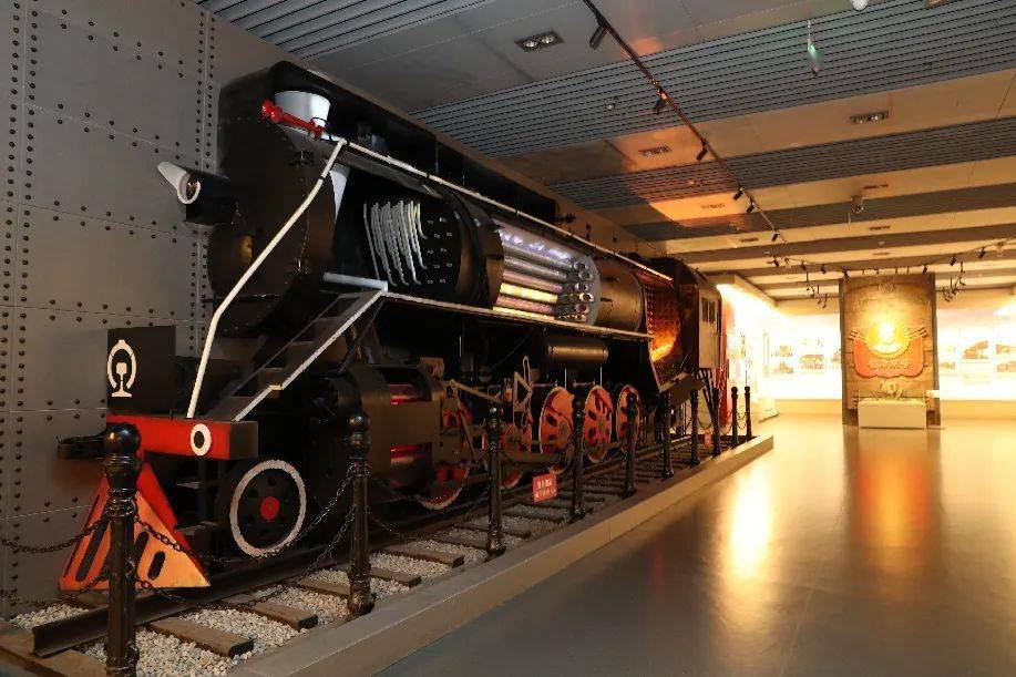 由原京奉铁路正阳门东车站改建而成的博物馆,诉说着中国铁路从无到