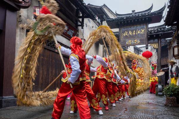 传统|洪江古商城：龙腾古城闹新春