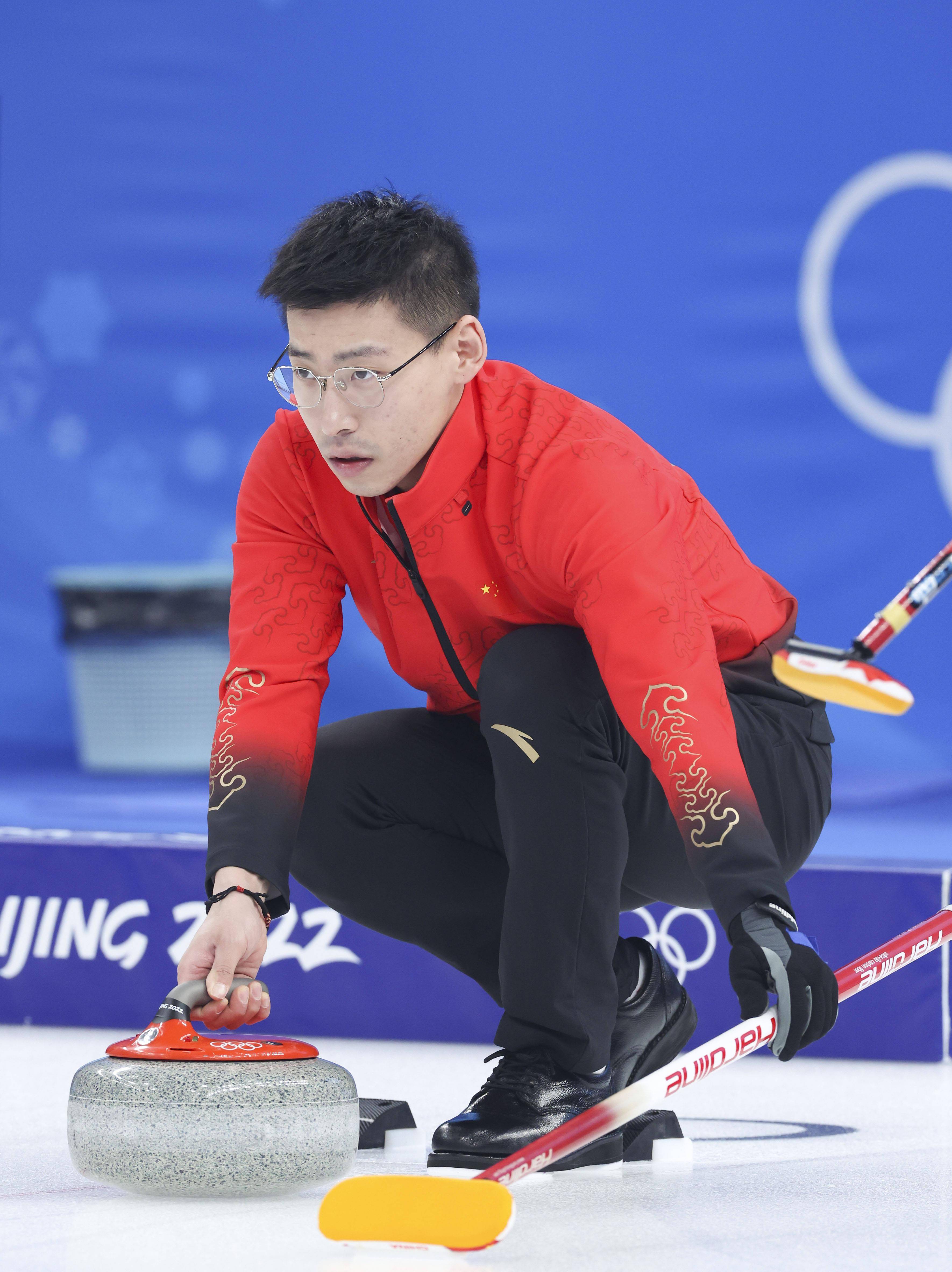 冬奥会中国队冰壶队服图片