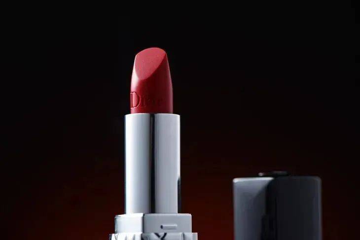 dingDior香水和口红,仙女bi备,闭眼买都不会错