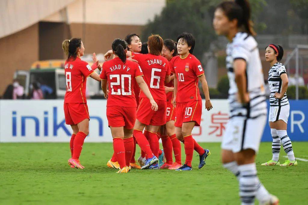 <b>中国女足、中国男足选拔队赴日本