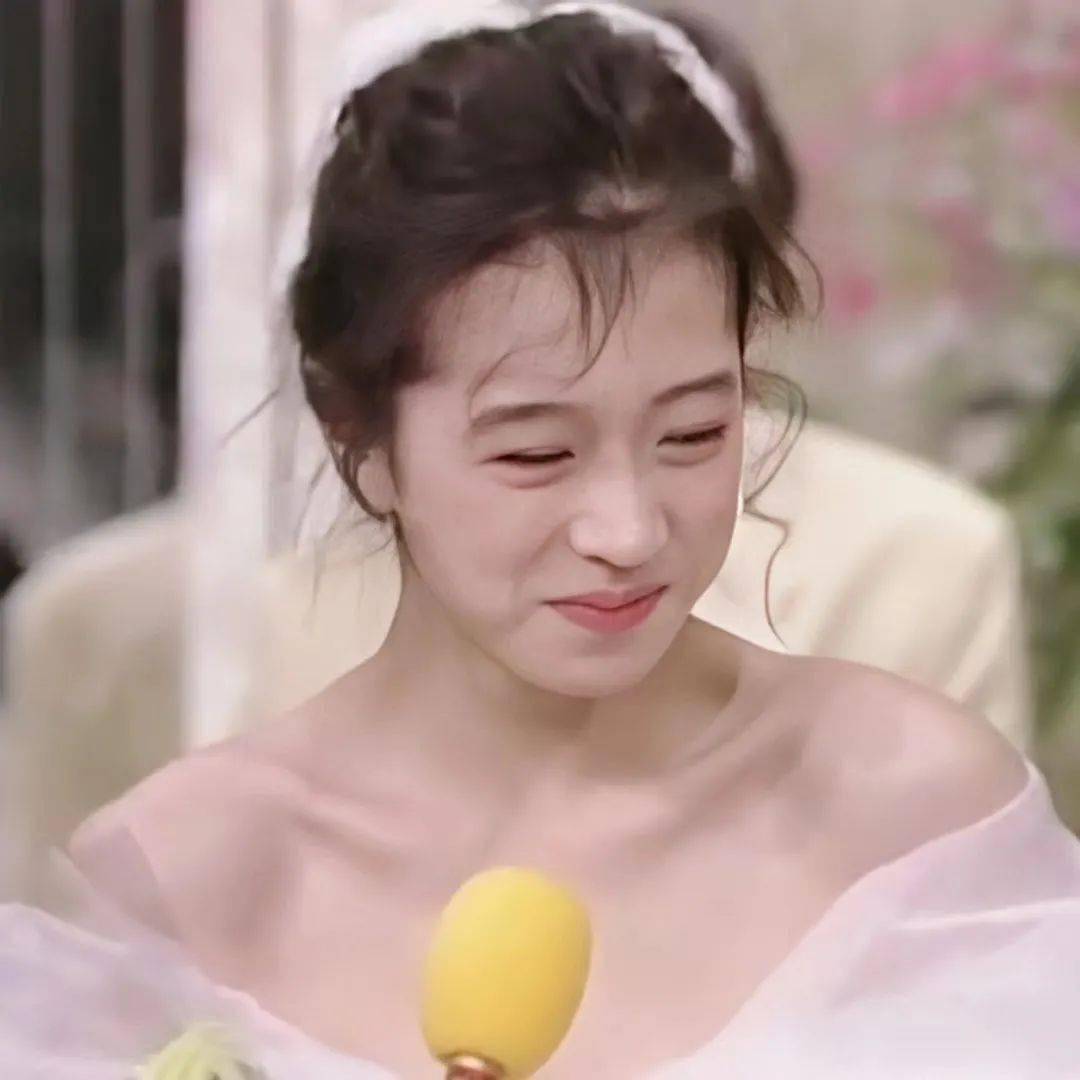 脸部鞠婧祎捂着全网的生图,居然还是流出了···
