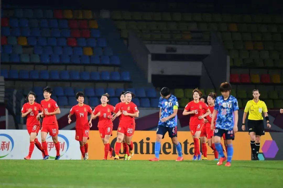 韩队教练大灌迷魂汤,女足主帅不吃那一套,央视直播亚洲杯决赛