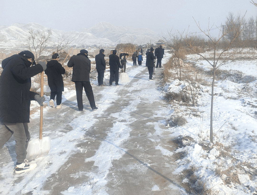 節後上班第一天丨會寧掃雪除冰保暢通