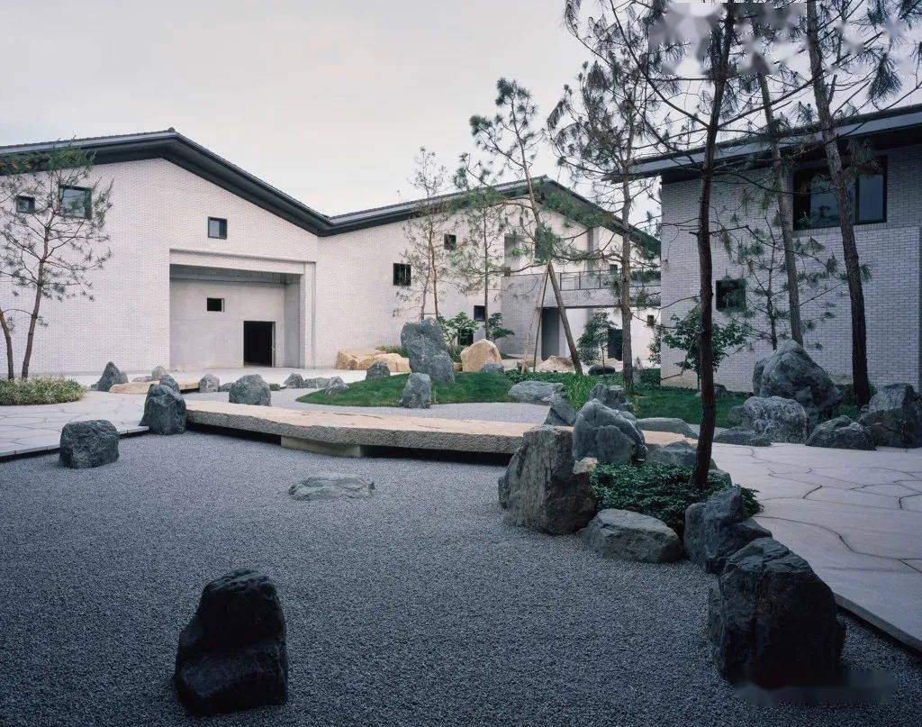 景石天然的艺术鬼斧神工的杰作