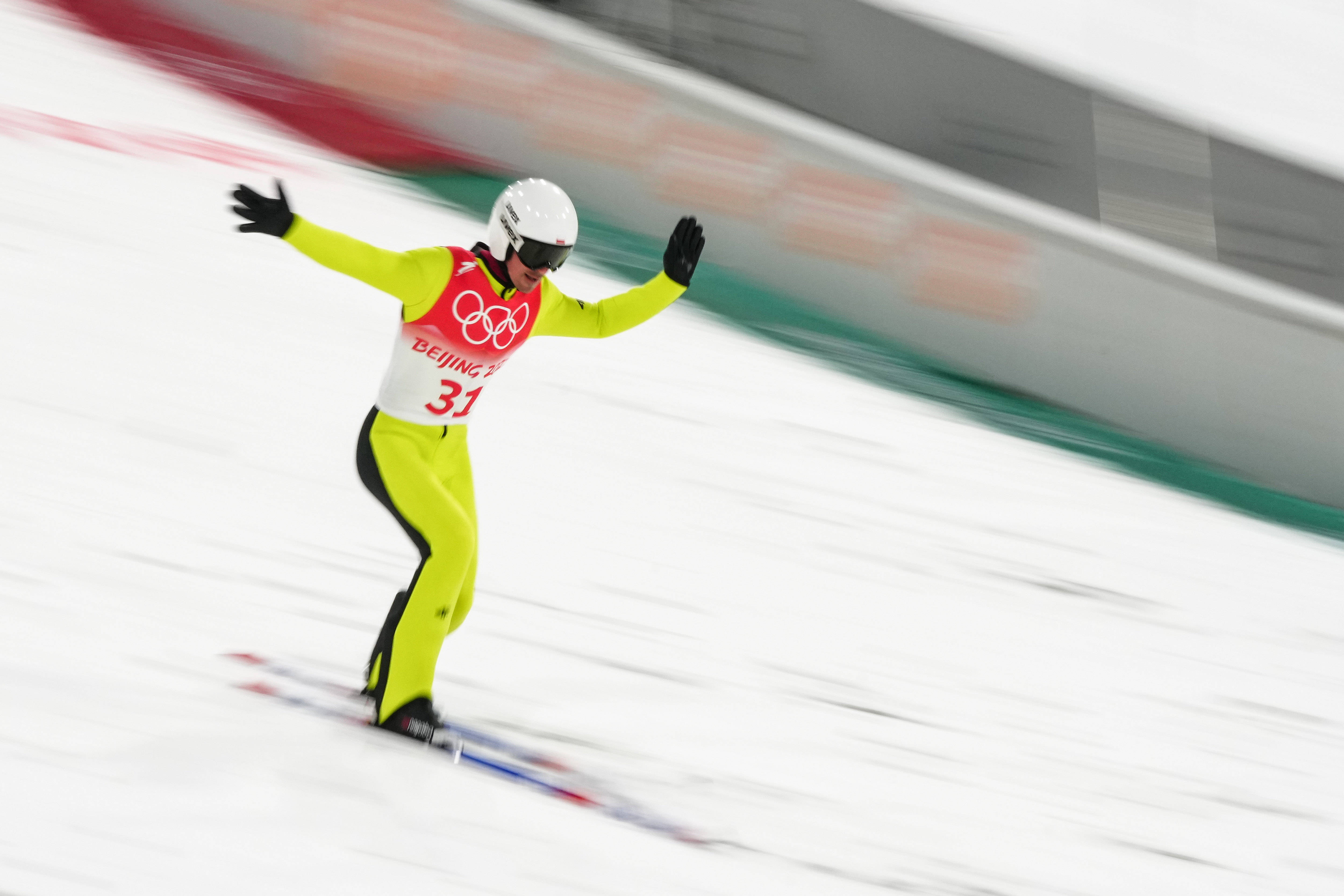 冬奥会跳台滑雪图片