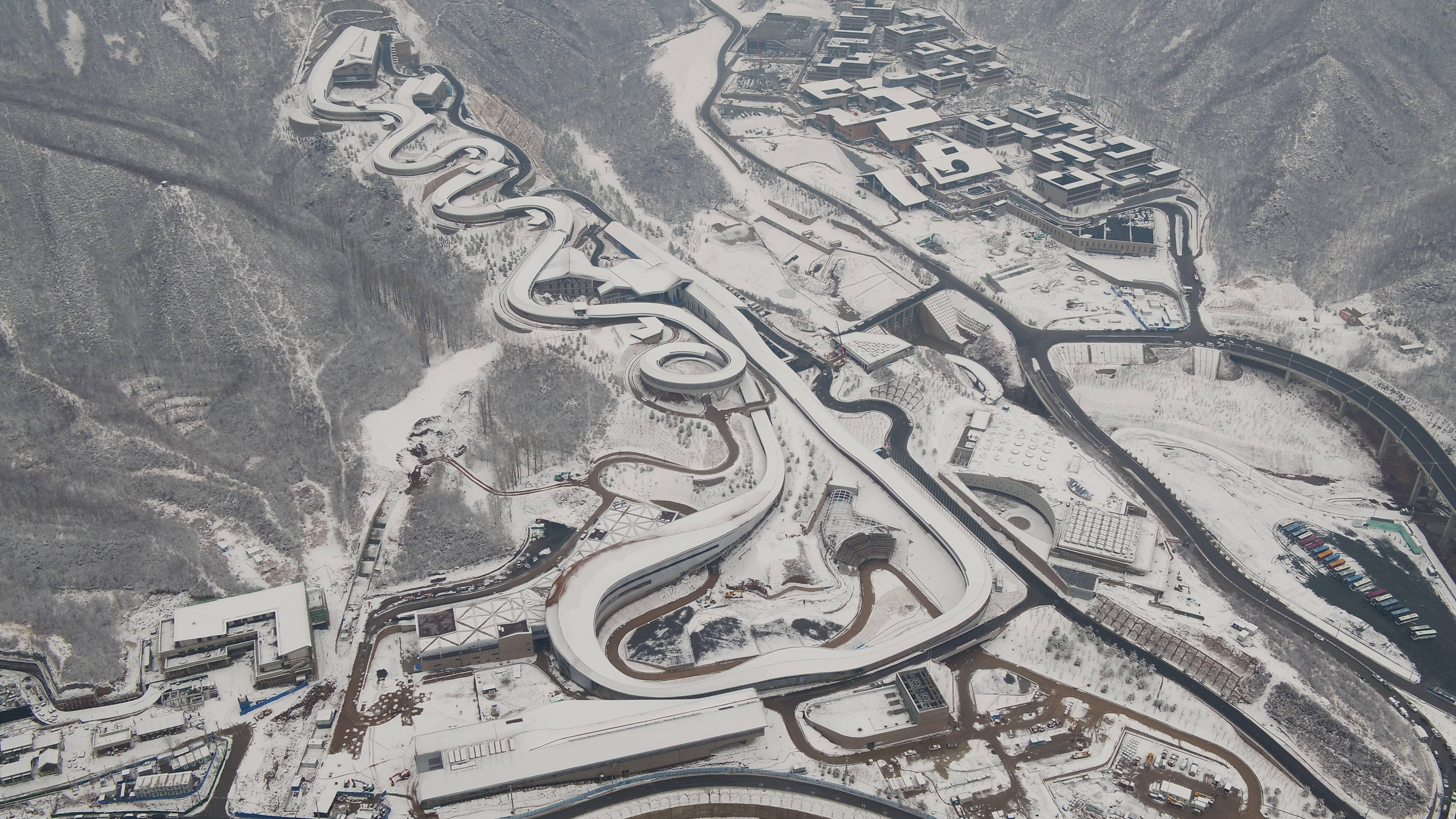 冬奥会场馆雪游龙图片