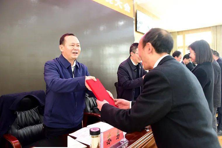 恩施市召开干部作风建设暨优化营商环境大会