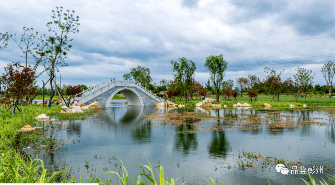 只此青绿彭州版环城生态公园俨然如画