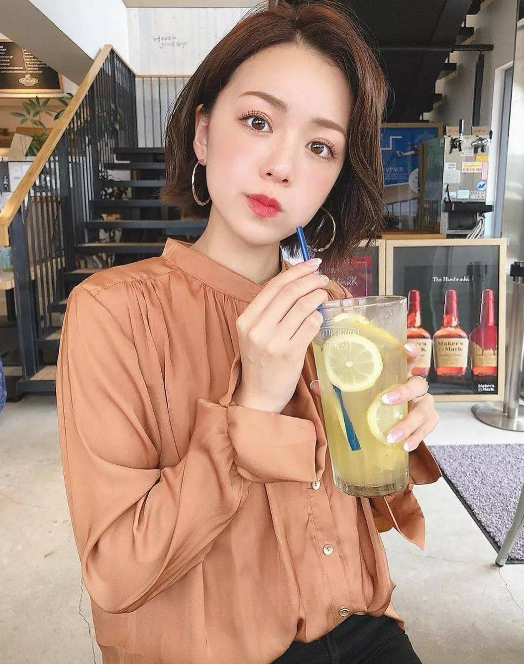 �̷������