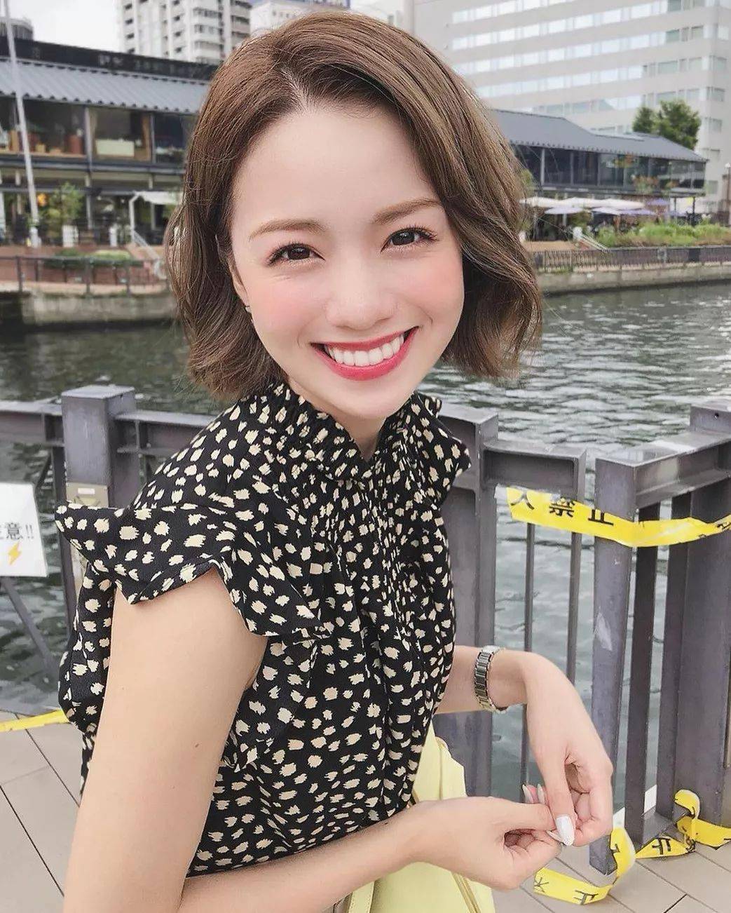 �̷������