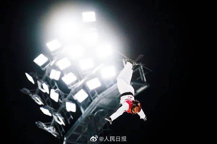 团体赛|创造历史！中国空中技巧“王牌之师”夺得混合团体赛亚军！