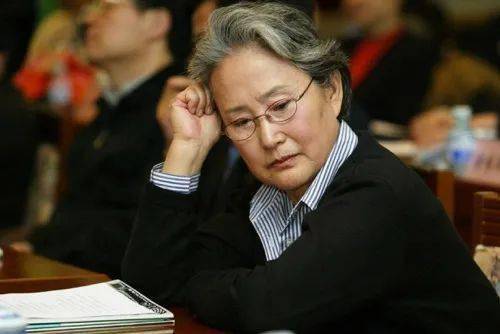 怀念张洁在生命的黄昏里哀叹和寂寞的将不会是我