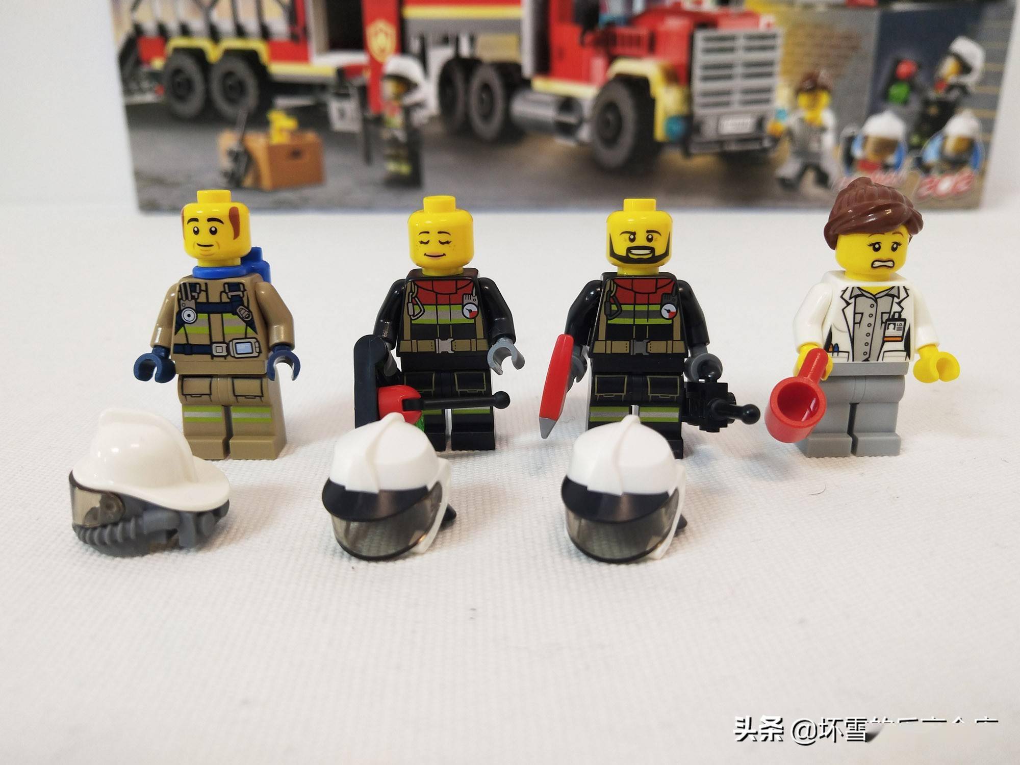 喜欢消防车的朋友这款乐高60282消防移动指挥车收入囊中了吗