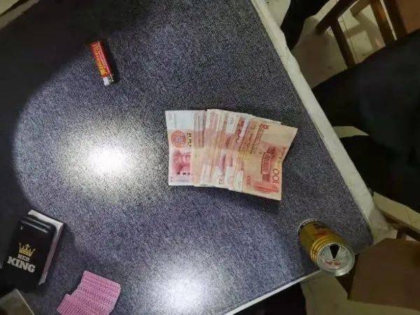 【雷火2022】居民楼内"比三公",沙洋民警突袭一锅端!_曾集_岗位_处罚