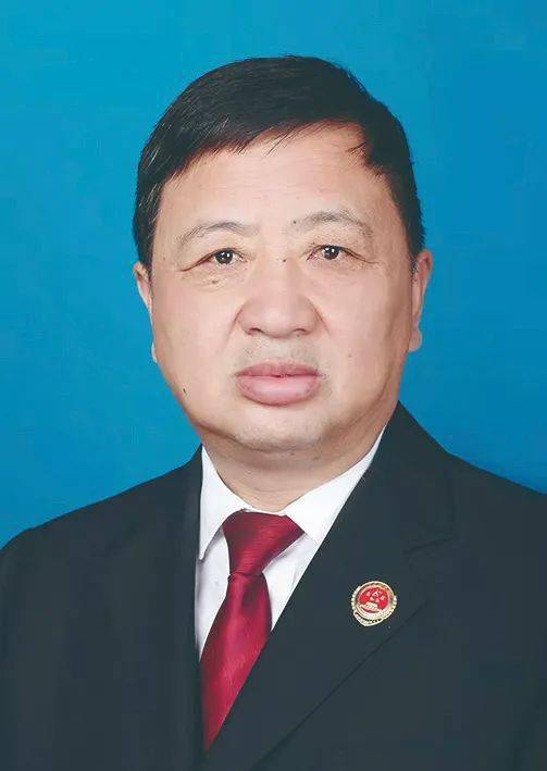 杨家泉,男,汉族,1964年2月出生,安徽凤阳人,中共党员,中央党校大学