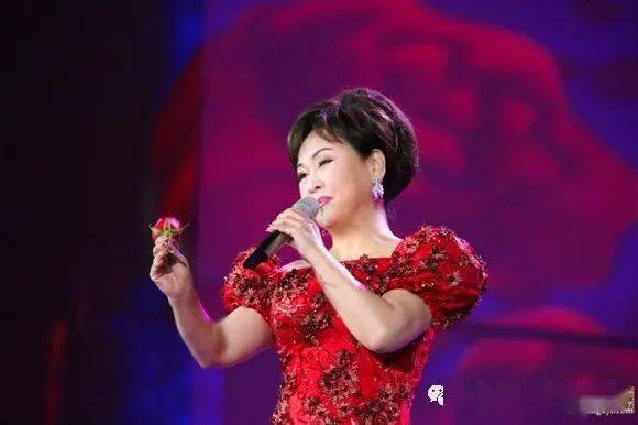 《心中的玫瑰》送给爱我们的人(李谷一影视歌曲118)_谢芳_泪痕_主人公