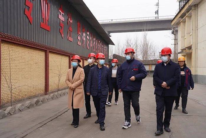 尧都区副区长,区公安局局长崔军督导调研环境卫生整治和安全生产工作