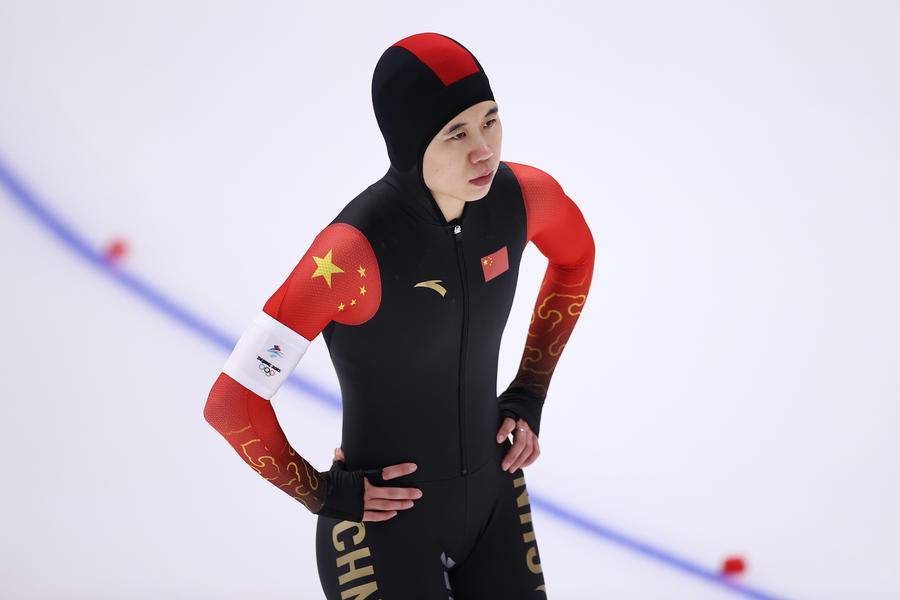 田芮宁出战速度滑冰500米，这位新疆姑娘的故事值得被看见_比赛_体育运动_训练