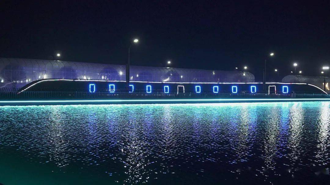 开封北站夜色璀璨夺目,亮化美不胜收,快来一起打卡吧!