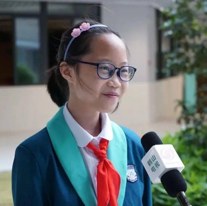 学生 彭雅思在北京冬奥会的开幕式上,有44名小学生用希腊语原汁原味地